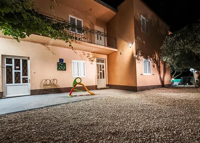 Kuca Za Odmor Avis * Макарська