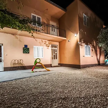 Kuca Za Odmor Avis * 마카르스카